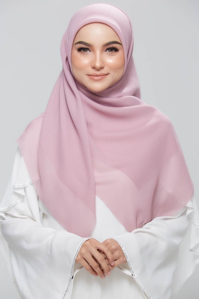 Defect Elegant Series  l Rosy Brown Defect Elegant Series  l Rosy Brown